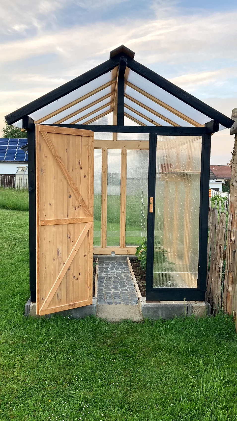 Individuell gebautes Gewächshaus